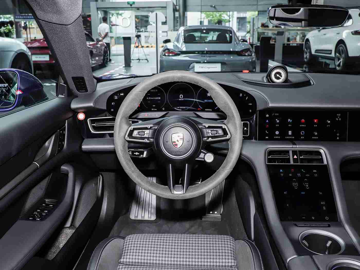 AV蜜桃,动感腰线,智享未来——新锐SUV,驾驭非凡魅力-1