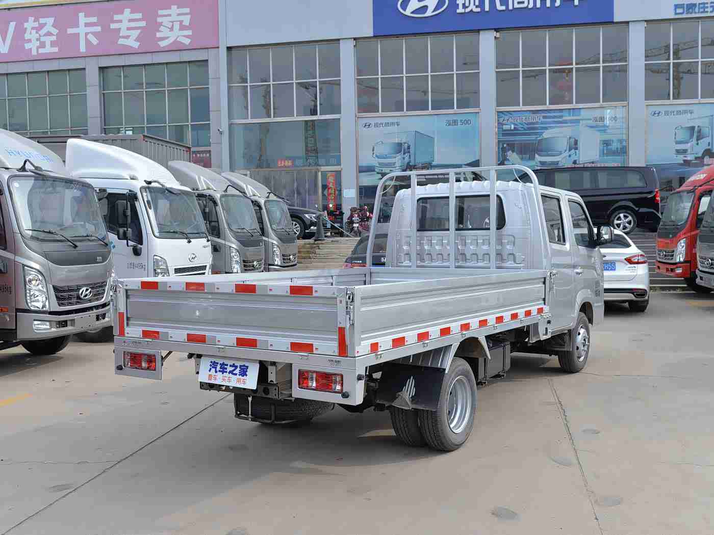 黄色软件导航,智能导航升级,安全驾驶新篇章:警惕车载系统陷阱,守护行车安全之路-1