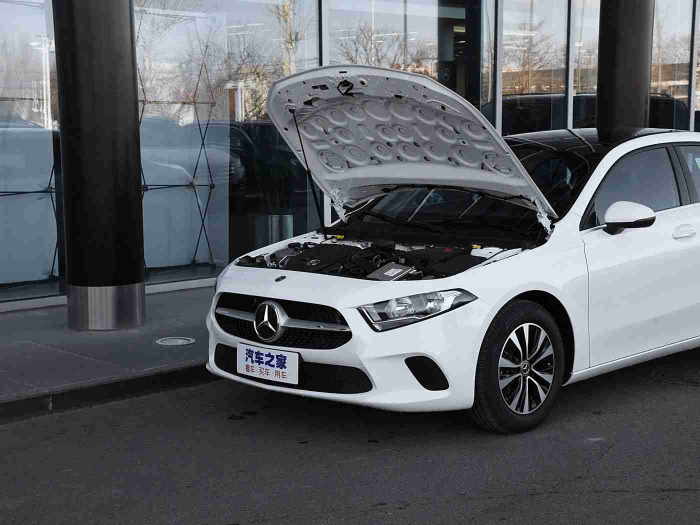 亚洲经典一区二区,汽车魅力四溢,古今交融绽放光彩-1