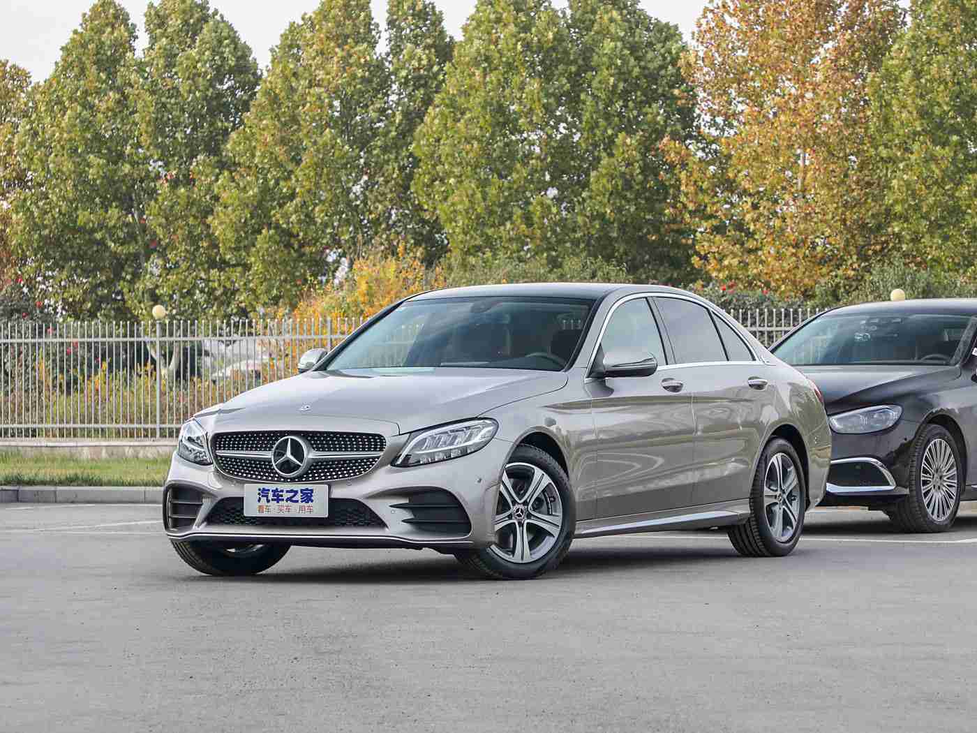 少妇被按摩师摸到高潮,科技护航，舒适领航——全新智能座驾，驾驭人生新境界-4