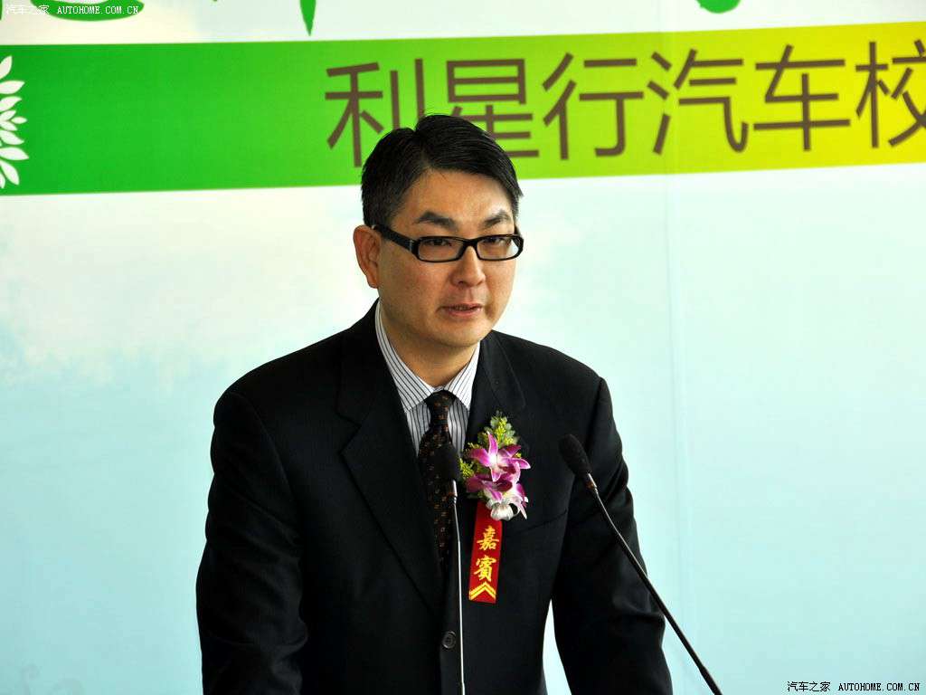 老师的丰满大乳奶理伦,汽车设计新篇章：追求丰满、大乳与奶理，性能卓越之美-4