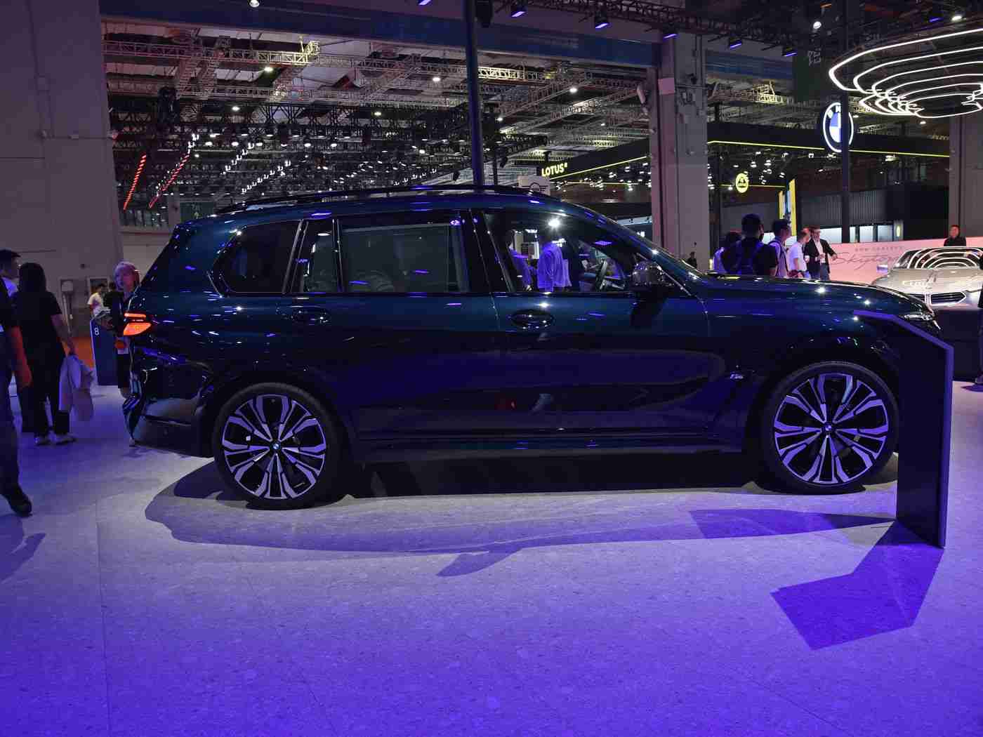 18摸APP下载,“汽车服务平台新宠：一应俱全的18摸APP，让你的用车生活轻松便捷”-5