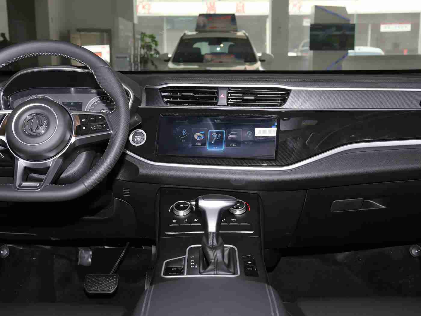 黄色3.0,颠覆汽车新纪元，“绿色智驾”黄界先锋，引未来出行潮流-2