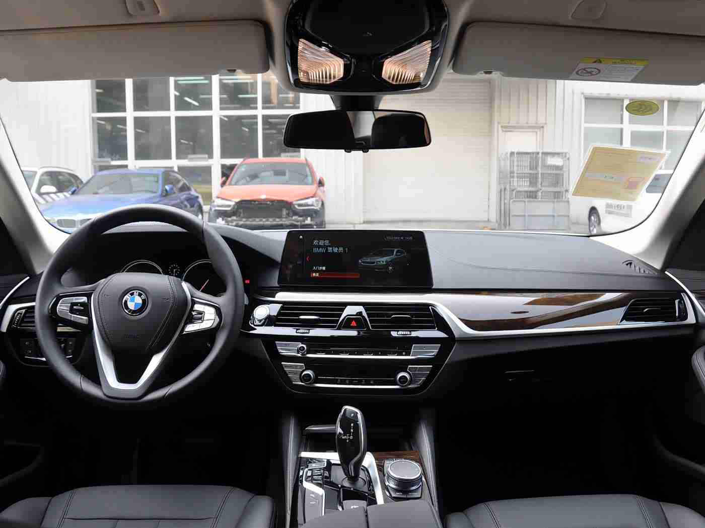 好色先,时尚新锐,“好色先”车型亮相,引领潮流,安全舒适,性能卓越-1