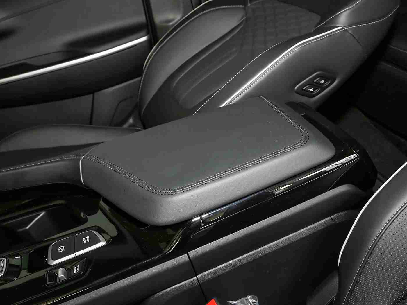 天天干天天舔,引领潮流，品质卓越——“天天干天天舔”汽车，创市场口碑新高峰-1