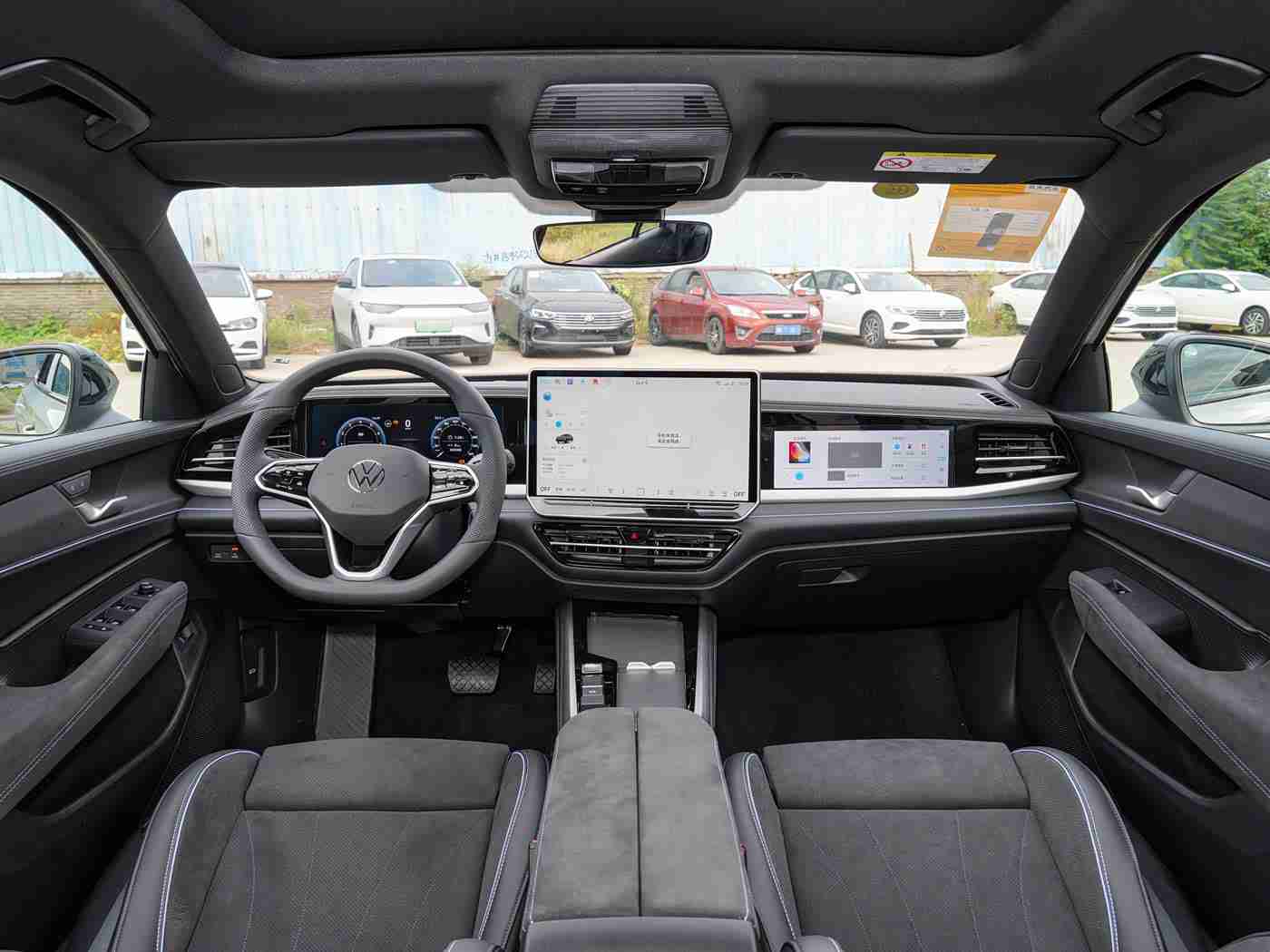 体育生自慰,“车内禁忌行为引发热议，汽车安全警示：关注细节，共创安全驾驶环境”-3