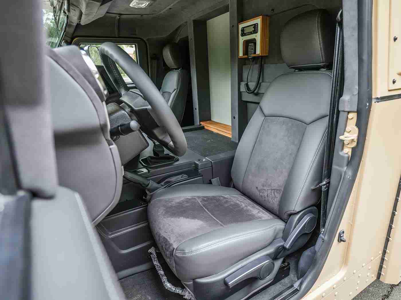 男生插女生的软件,汽车社交新纪元：智能车载软件助力车主畅享个性化出行体验-3