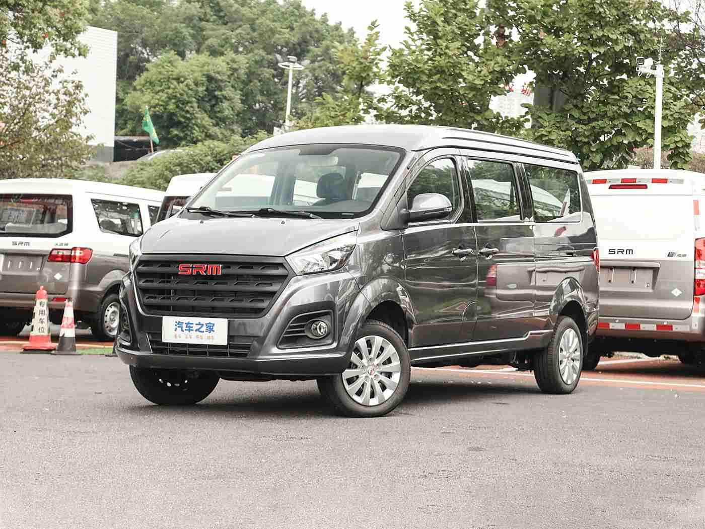 糟老头子无限破解版免费,新能源汽车新功能亮相:智能破解技术,免费解锁驾驶乐趣-1