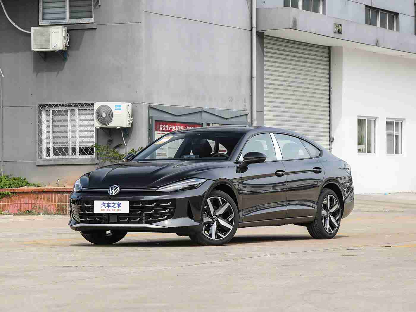 黄色软件每日三次,科技赋能驾驶新体验：“每日三次”智能导航助您轻松安全出行-3