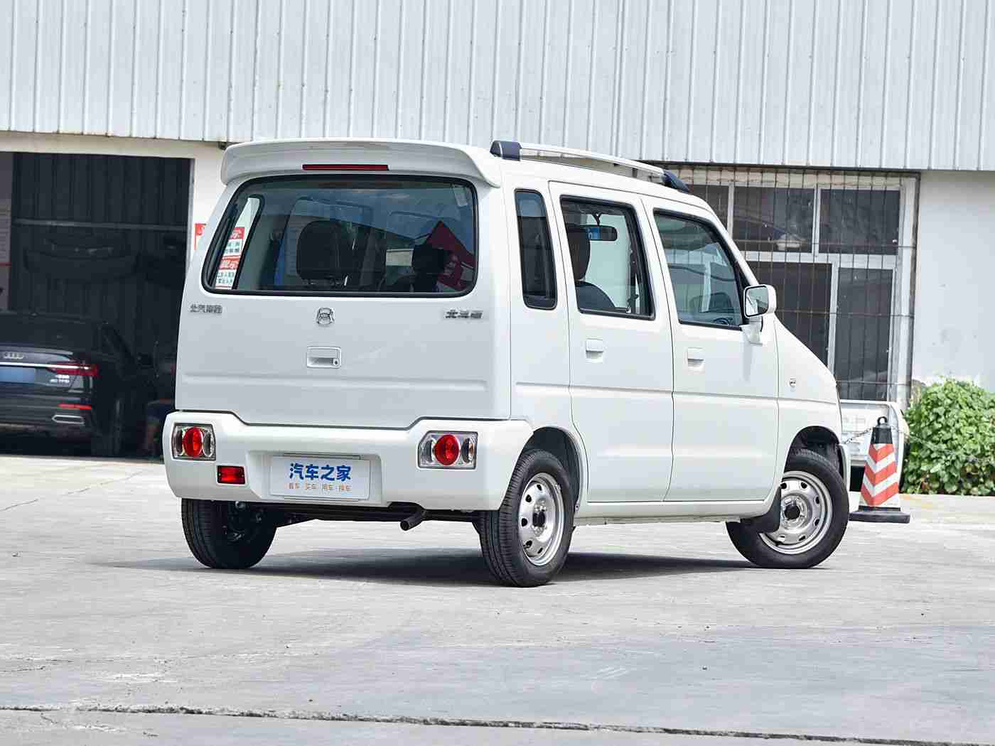 欧美大屁屁,独特设计+卓越性能，智能科技与舒适并重：揭秘全新热门车型惊艳上市之谜-3