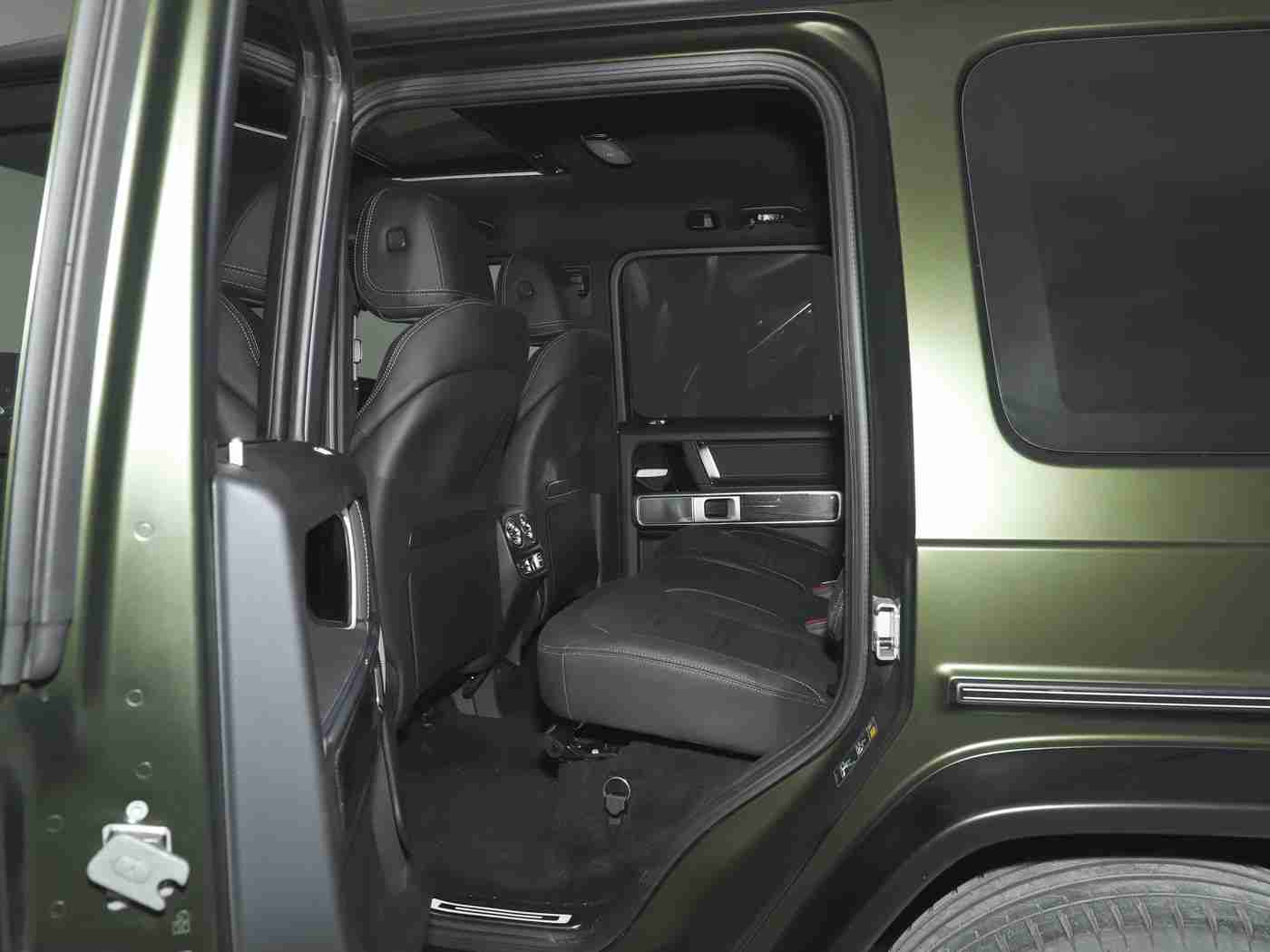 18岁禁止软件,科技护航青春路：智能驾驶新助手助年轻驾驶员安全出行-1