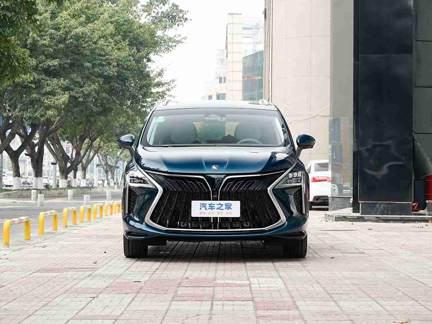 世界最人不安3纪录片,揭秘汽车安全危机：纪录片深度剖析交通事故隐患，共建和谐交通环境刻不容缓-1