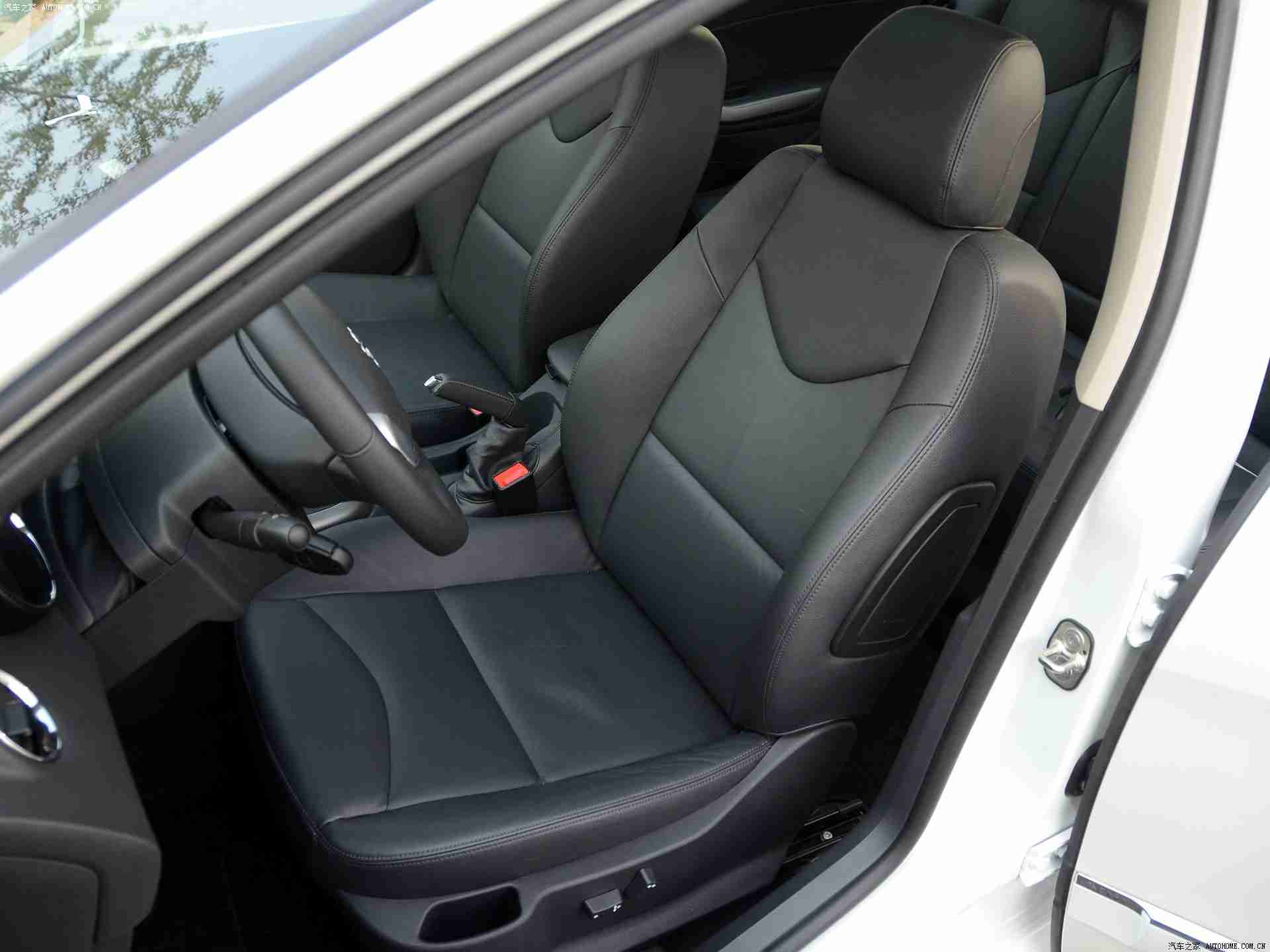 打扑克的剧烈运动,时尚扑克风，驾驭激情新境界-2