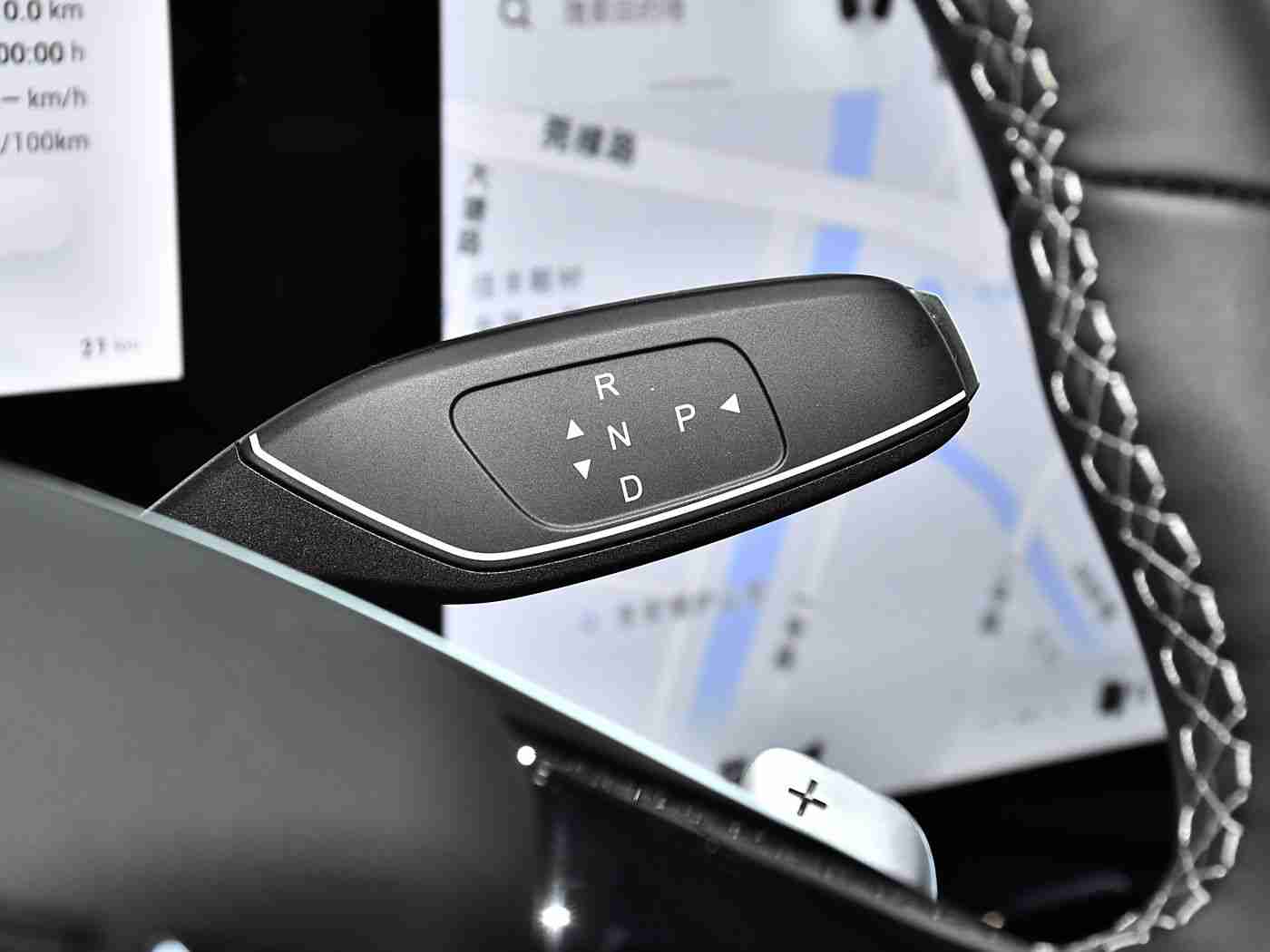 五月天丁香花婷婷,汽车音符交织丁香香，五月天奏响时尚环保曲-1