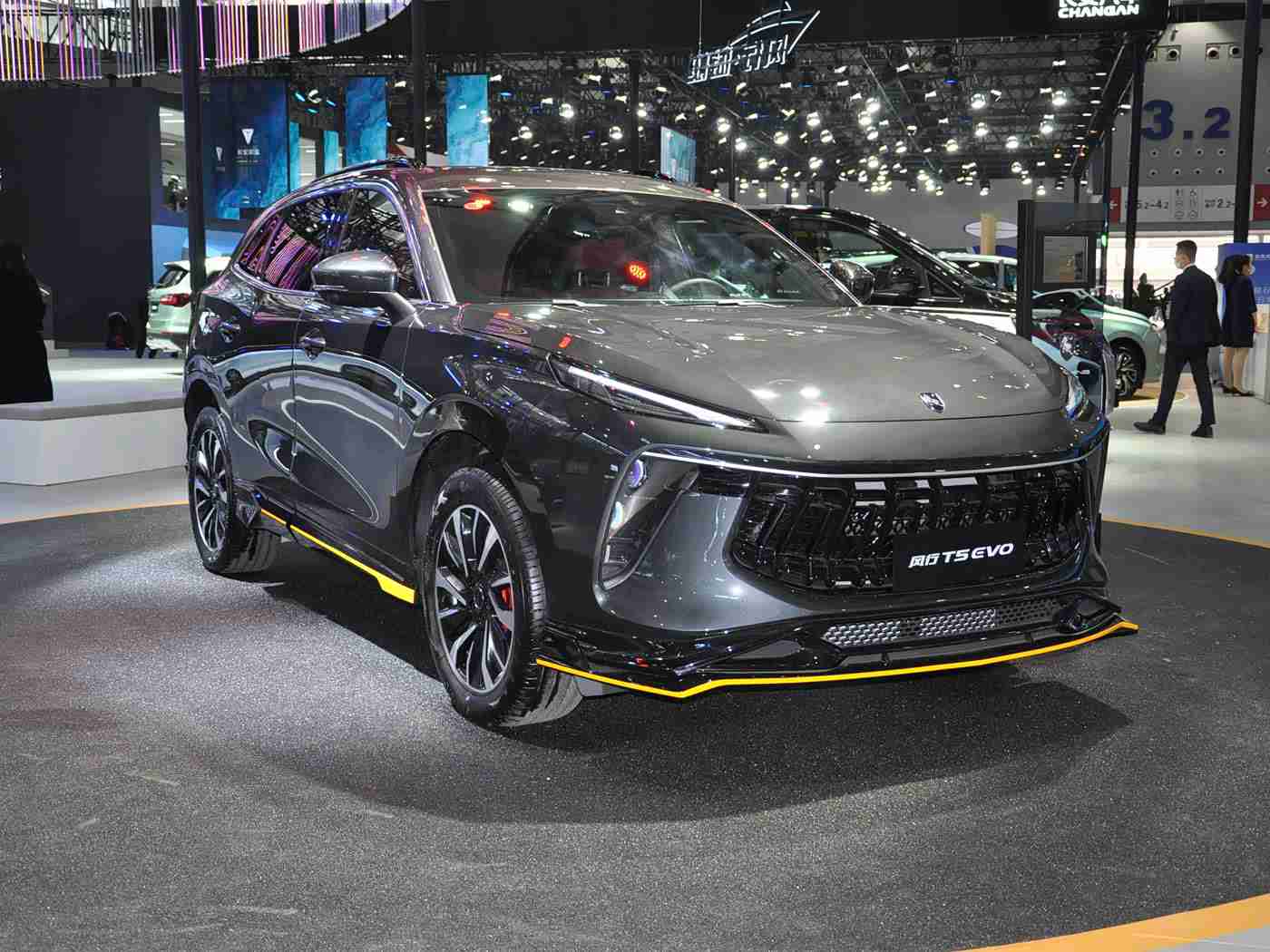 黄色软件2025,2025年智能驾驶新纪元：“黄色软件”升级，引领汽车行业变革-5