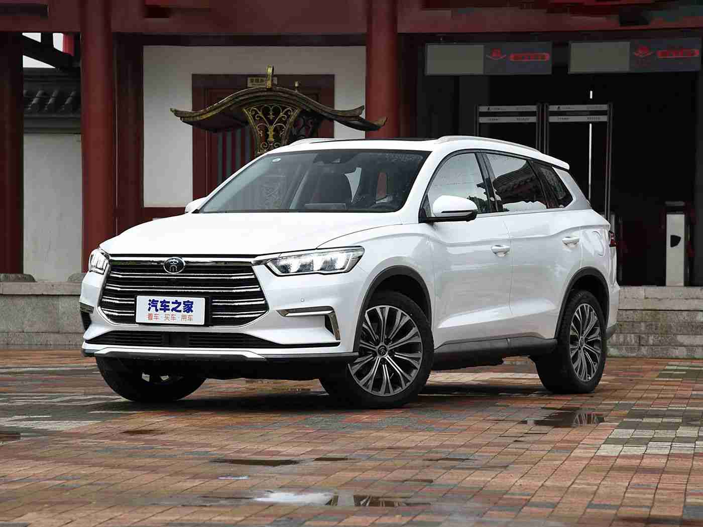 国产伦乱,揭秘国产汽车市场争议车型：质量问题频发，厂家如何重塑消费者信任？-1