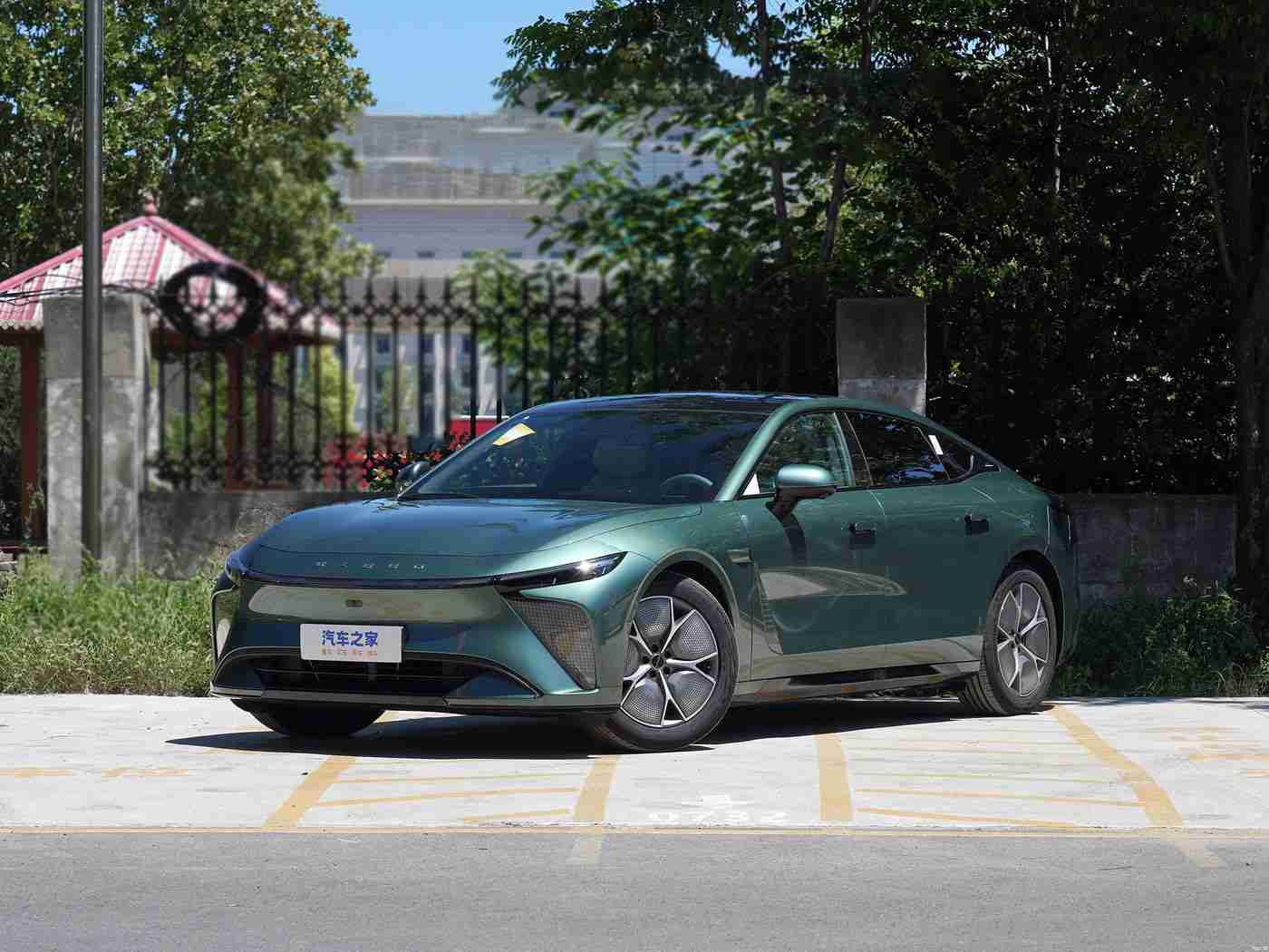 黄色vivo,vivo新锐亮相：独特色彩设计，科技驱动汽车新潮流-4