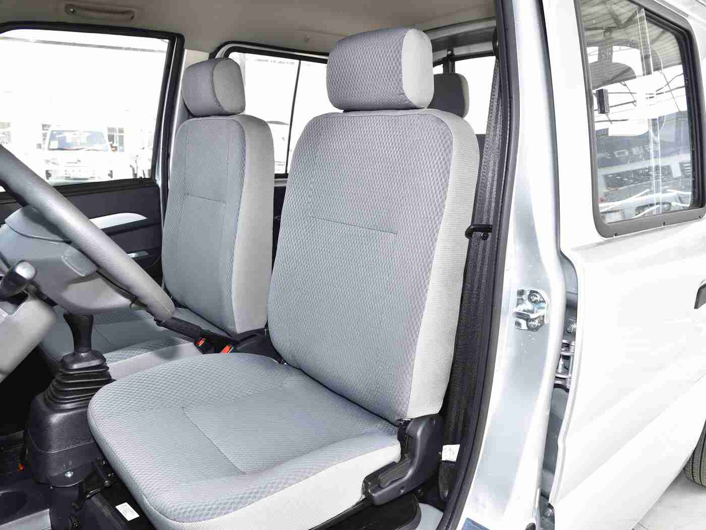 黄色app3.0.3,汽车应用革新:绿色导航、智能管理,引领未来出行新潮流-5