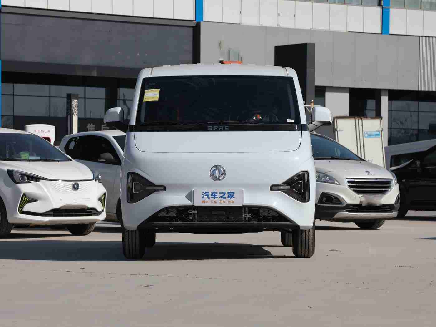 ,驾驭未来,尽享科技魅力——探秘新锐汽车新篇章-3