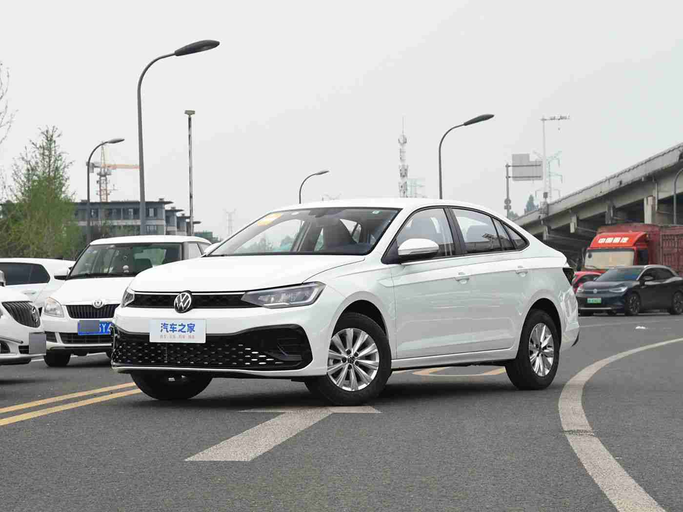 陈冠希干阿娇20分钟,陈冠希阿娇共度豪华跑车20分钟,限量版超跑引热议:揭秘梦想之车的独特魅力-1