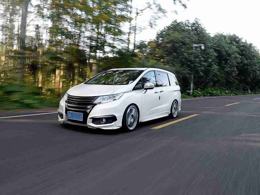 18岁app,智能定制社交，年轻驾驶新体验，＂18岁app＂引领汽车潮流-3