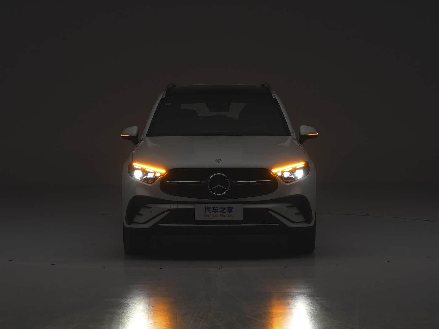 亚洲狼人综合干,高性能设计新潮流，全面安全舒适体验——揭秘新车型市场焦点魅力-3