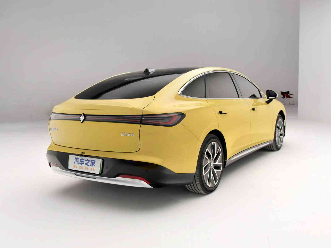 好色先,时尚新锐,“好色先”车型亮相,引领潮流,安全舒适,性能卓越-4