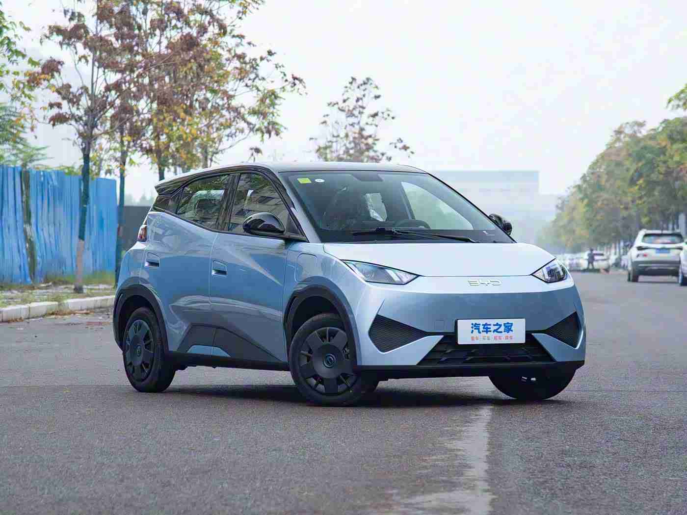 黄色软件2025,2025年智能驾驶新纪元：“黄色软件”升级，引领汽车行业变革-4