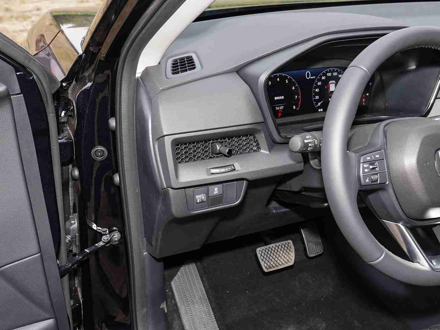 火影+18变态版,创新动力与时尚外观并重，全新车型震撼登场，挑战汽车市场新高度！-3