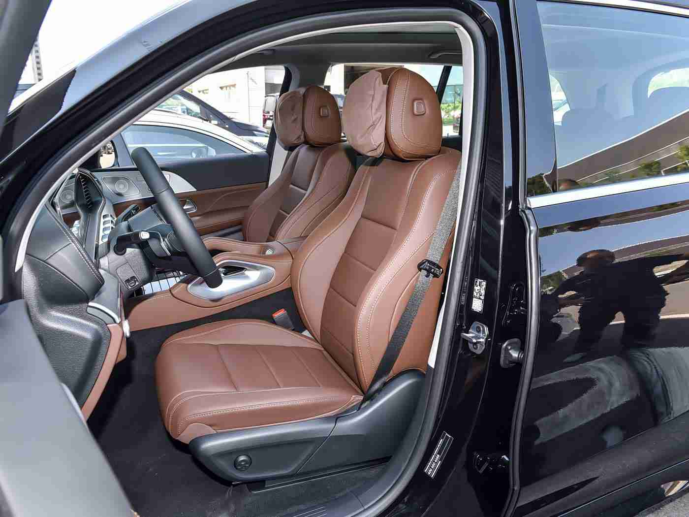 按摩师春药精油女高潮,“春药精油按摩师助阵，汽车界新潮流引领驾驶体验革新”-1