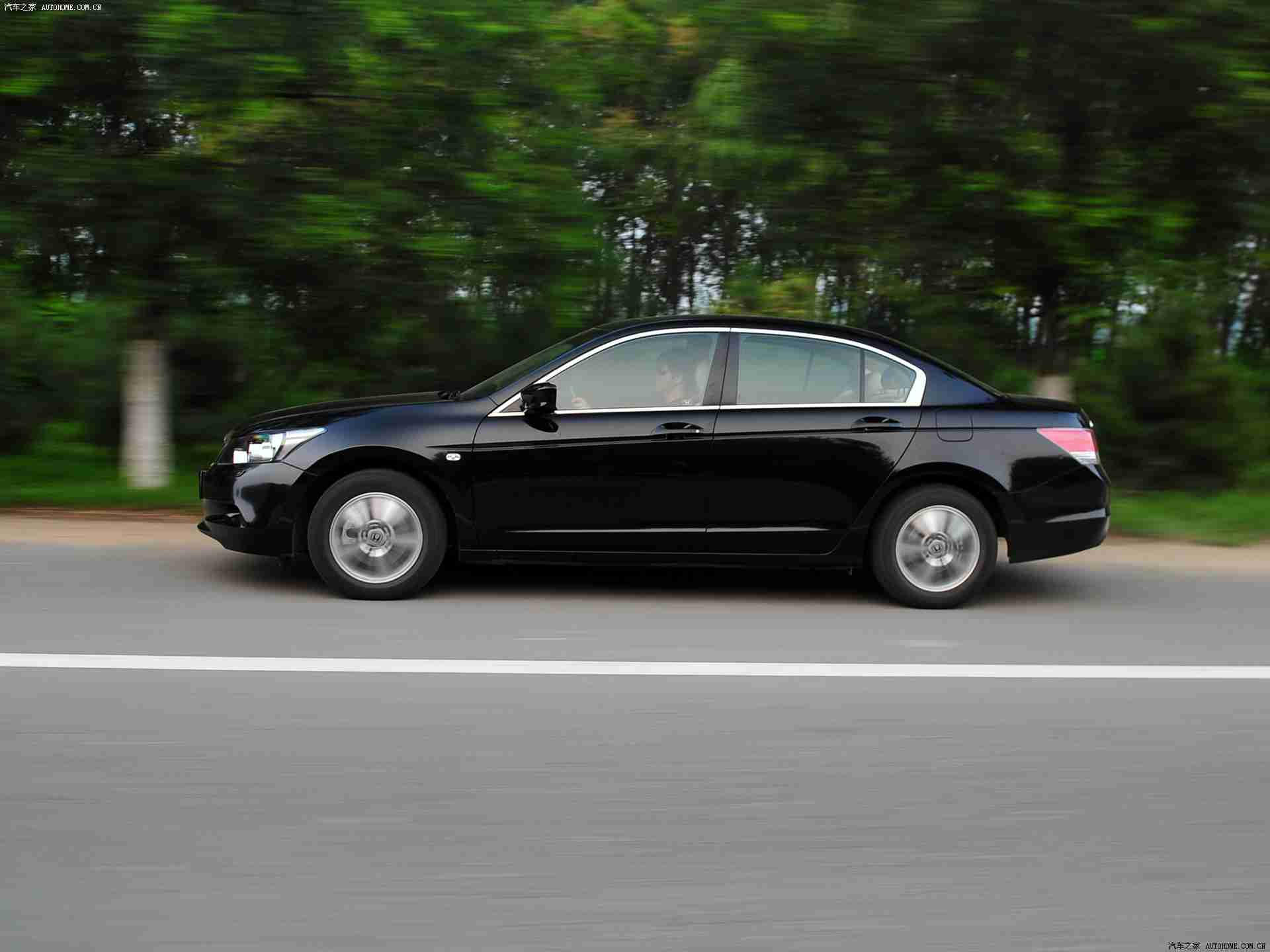 少妇被按摩师摸高潮了,新奇特设计引关注：“少妇”汽车上市，独特造型与卓越性能赢得市场青睐-3