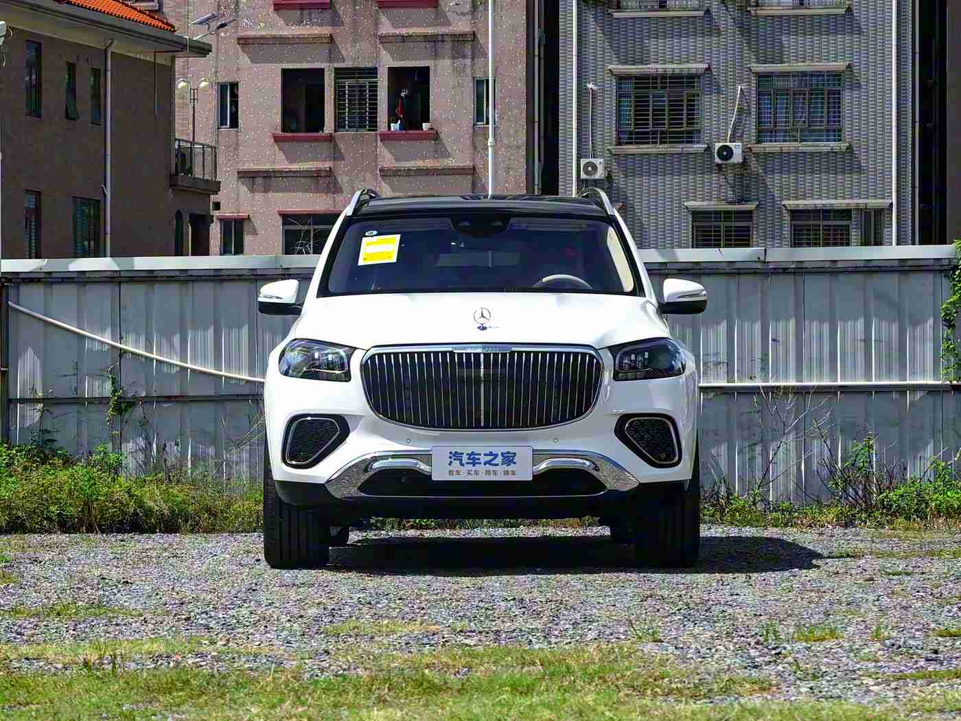 404黄色,科技引领潮流，全新车型惊艳亮相，独特设计诠释未来驾驶体验-4