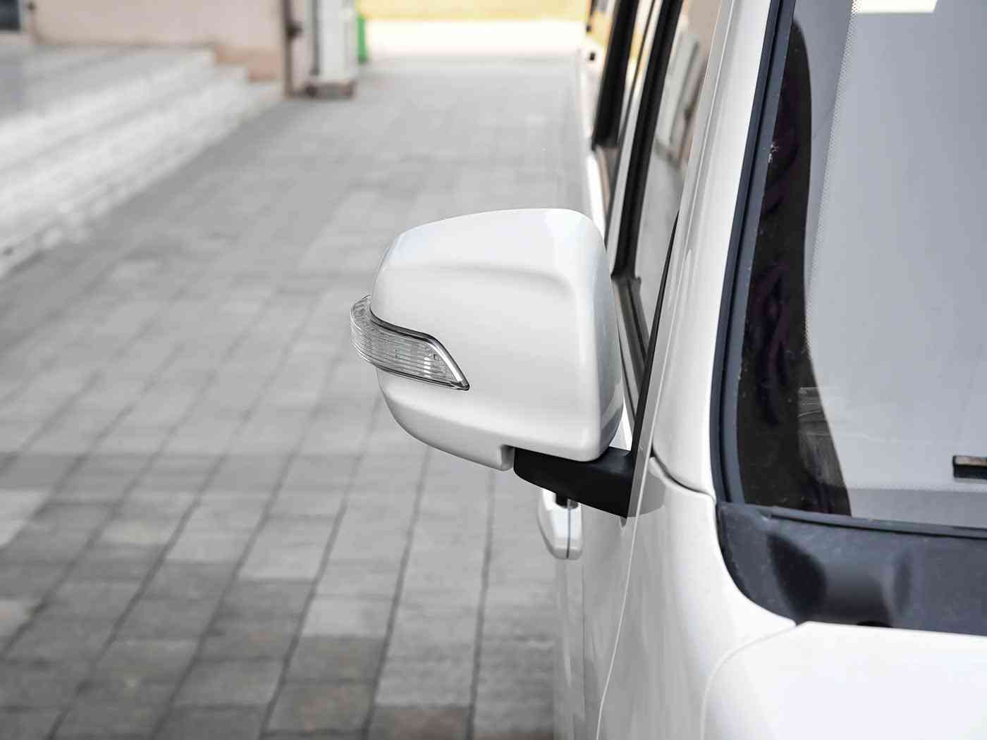 黄色链接下载,新能源汽车时代，一站式服务平台助力车主便捷出行-1