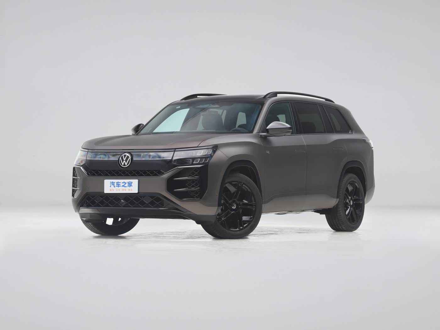 黄游,“创新科技引领新潮流，黄游品牌汽车再创辉煌：揭秘其卓越品质与服务优势”-3