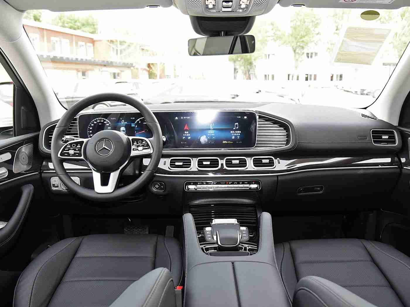 红桃视频免费入口,创新上市，新车型外观内饰双升级，动力安全再突破，全面解析！-1