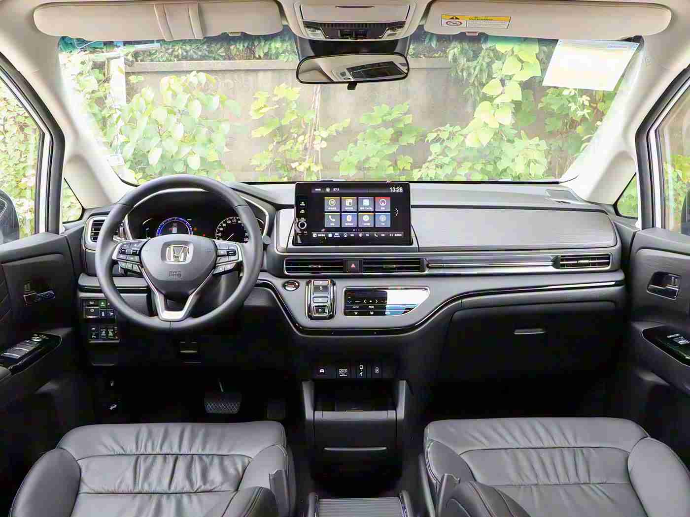 艳女直播APP,智能驾驶揭秘：艳女直播APP打造汽车科技盛宴，引领行业新潮流-4