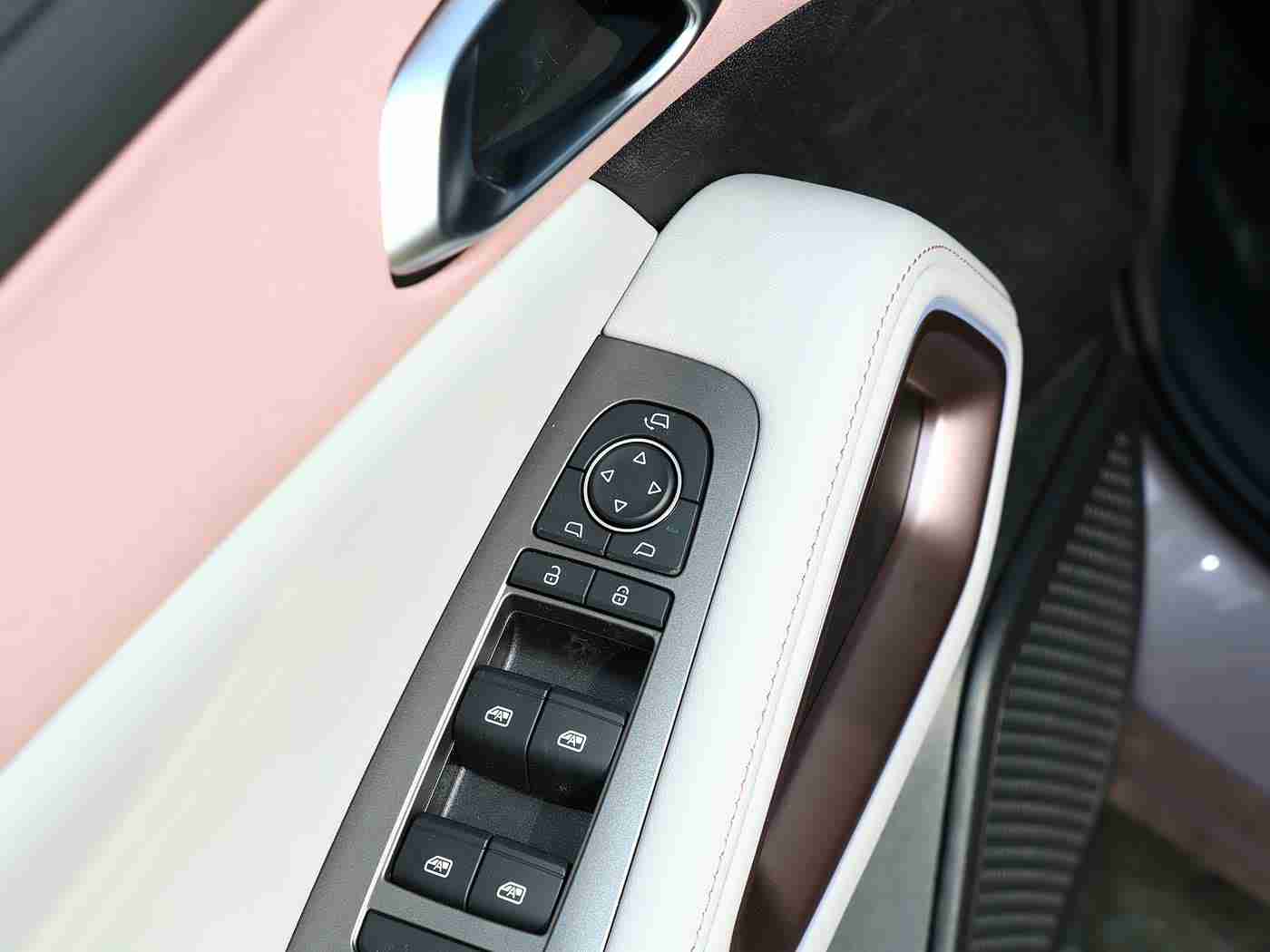 王者荣耀西施无小内无爱心特效吗,“创新设计引领潮流，西施汽车独特科技配置受瞩目：无小内豪华体验来袭”-2