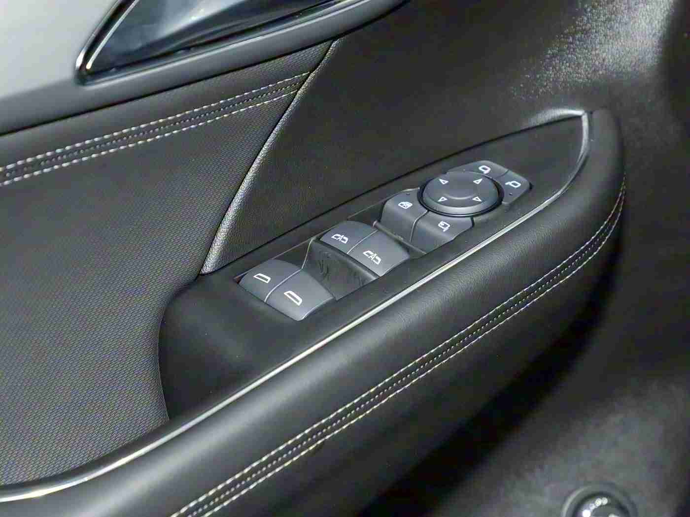 男操女APP,智能驾驭新篇章，个性化出行新时代-3