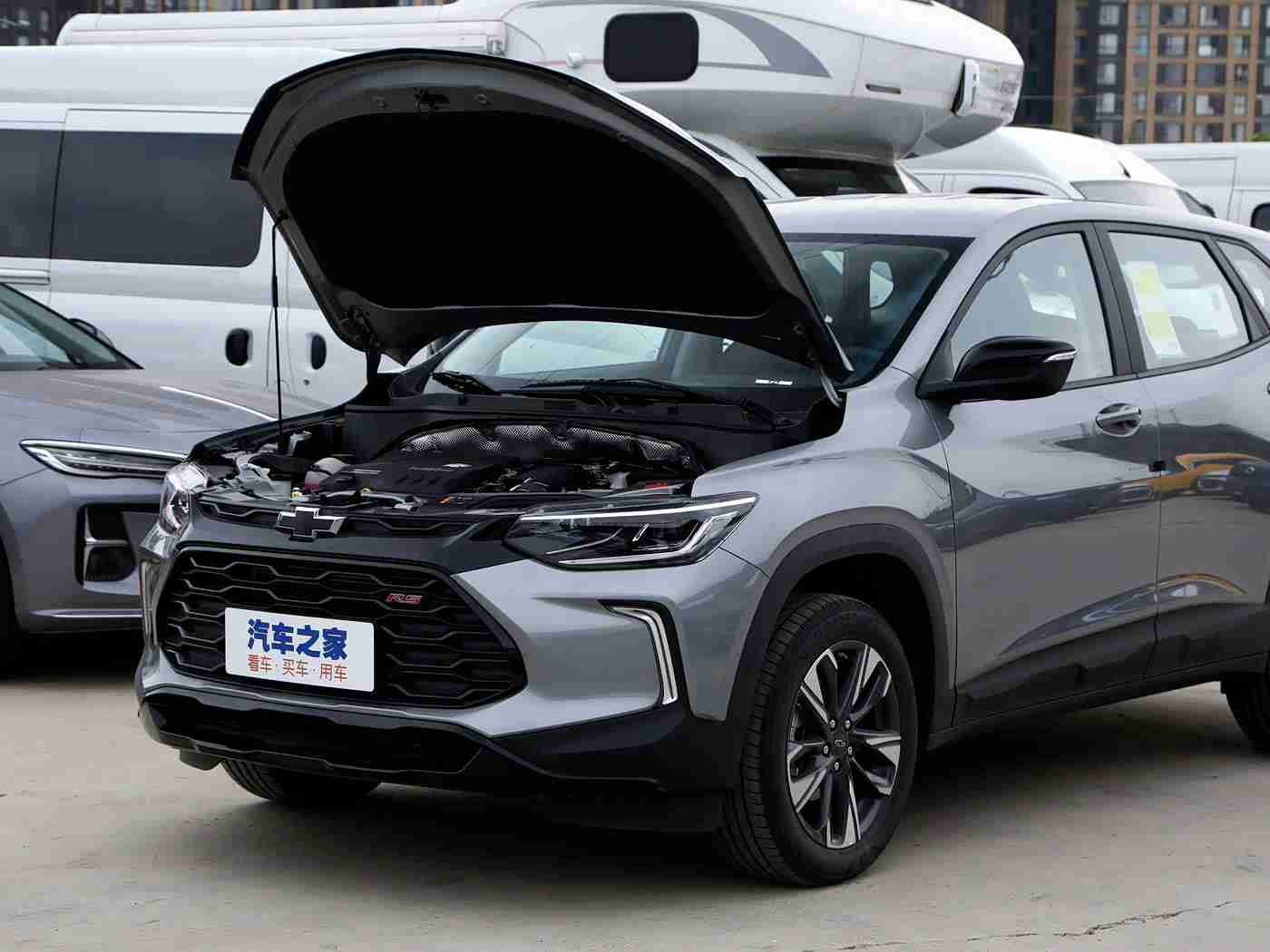 未满十八周岁禁止,“科技助力年轻驾驶梦:创新模拟设备与安全培训引领青少年驾驶新体验”-3