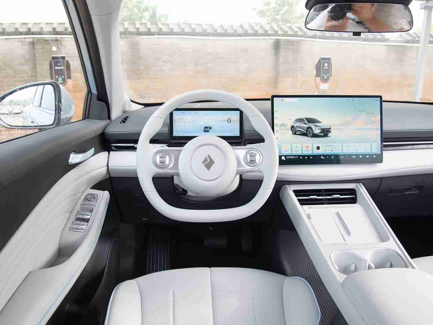 网曝黑料猎奇稀缺资源,流线设计巅峰,稀缺动力盛宴——揭秘新贵汽车传奇-1