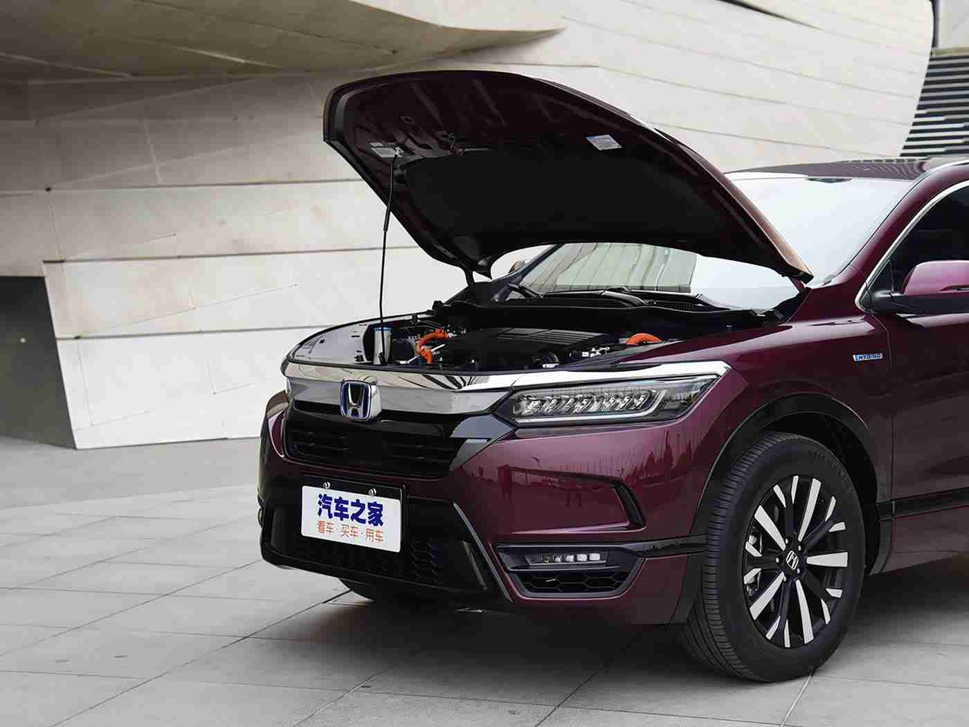 99色色,汽车色彩革命：个性化定制，99种选择，定义你的专属座驾-1