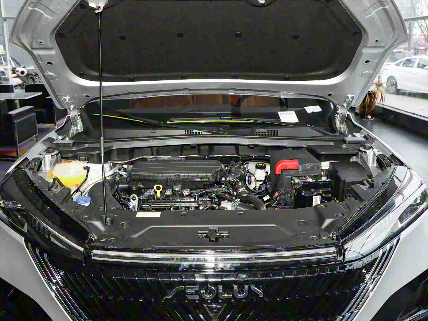 柚子猫盛世容颜小僵尸,独特设计惊艳登场，柚子猫新车型引热议，10-15万售价成年轻消费者新宠！-2