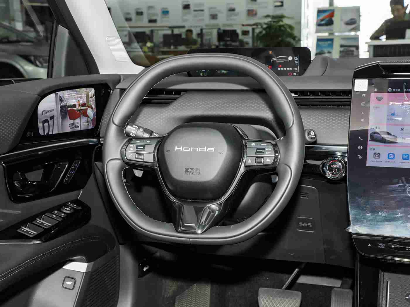 真人拔萝卜,创新营销新风尚，趣味体验助力汽车生活升级-2