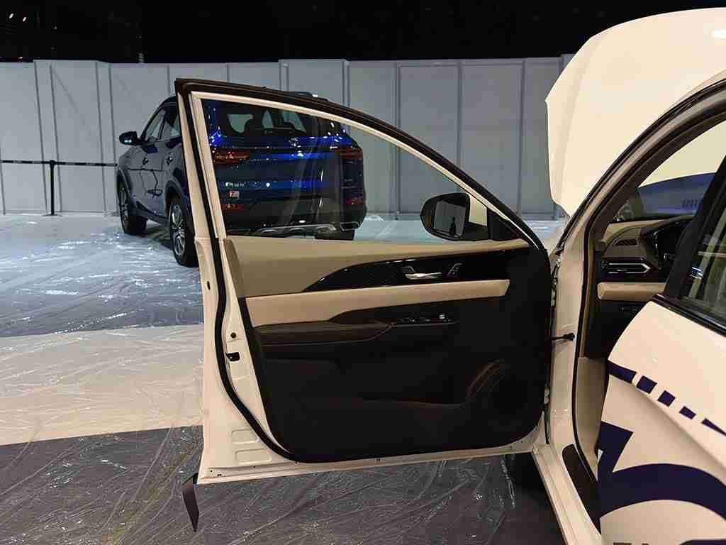 王者荣耀女英雄无小内无爱心有特效吗,新能源汽车新潮流来袭：某品牌概念车亮相，引领科技与时尚新风尚-3