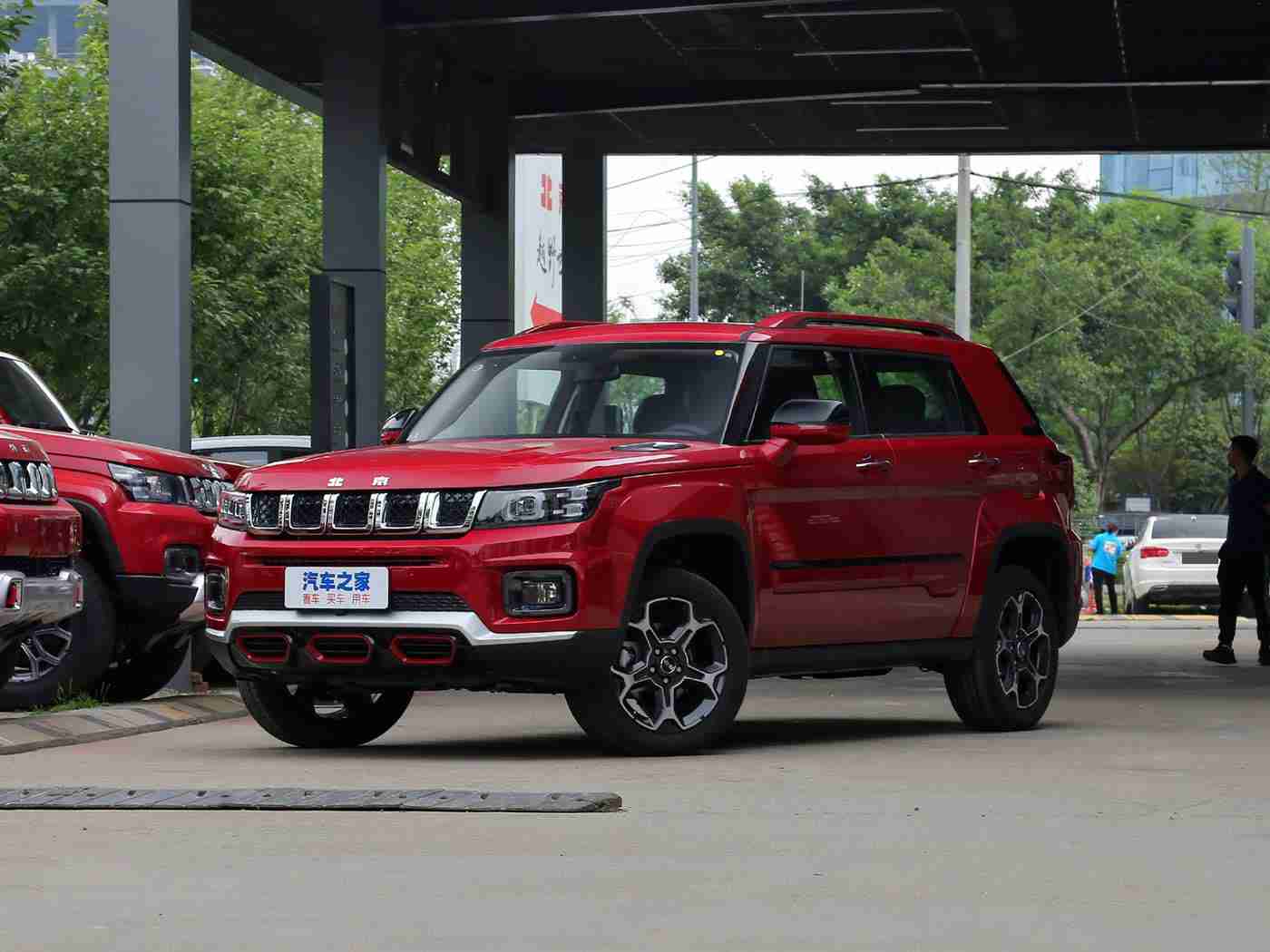 黄3.03,全新车型亮相，动感设计+卓越性能，黄系新车备受瞩目，市场前景广阔-2