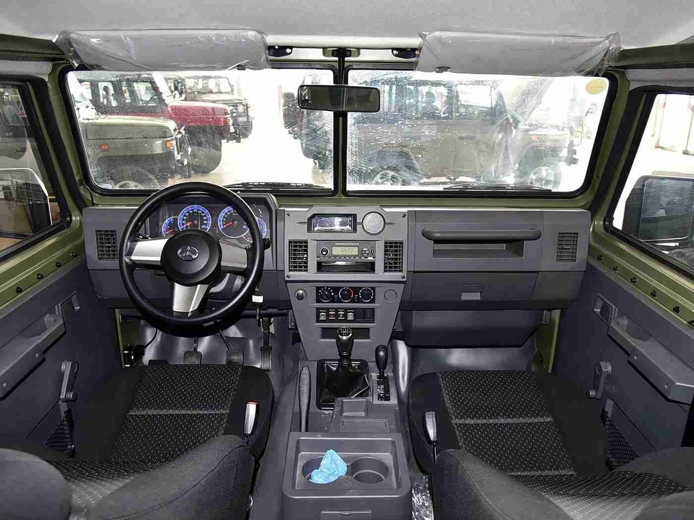 黄网入口,全新智能驾控，节能环保，豪华体验——某知名品牌全新车型引领市场潮流-1