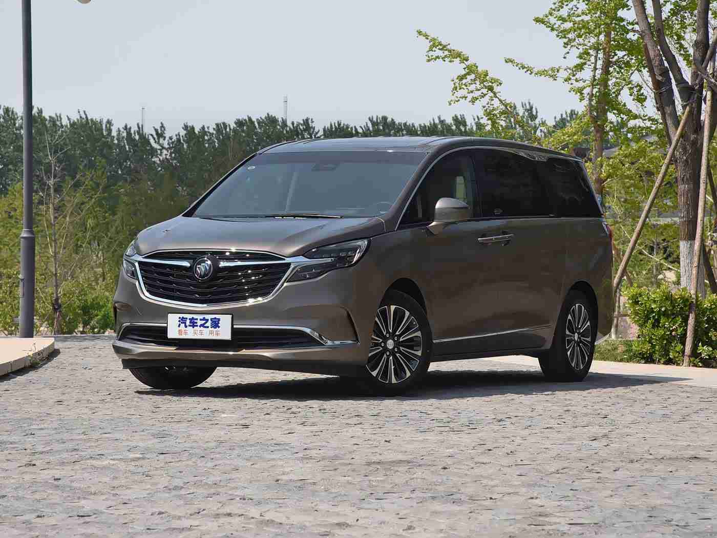 网曝门,国产汽车品牌陷品质疑云：发动机异响刹车故障，厂家回应迟缓舆论哗然-2