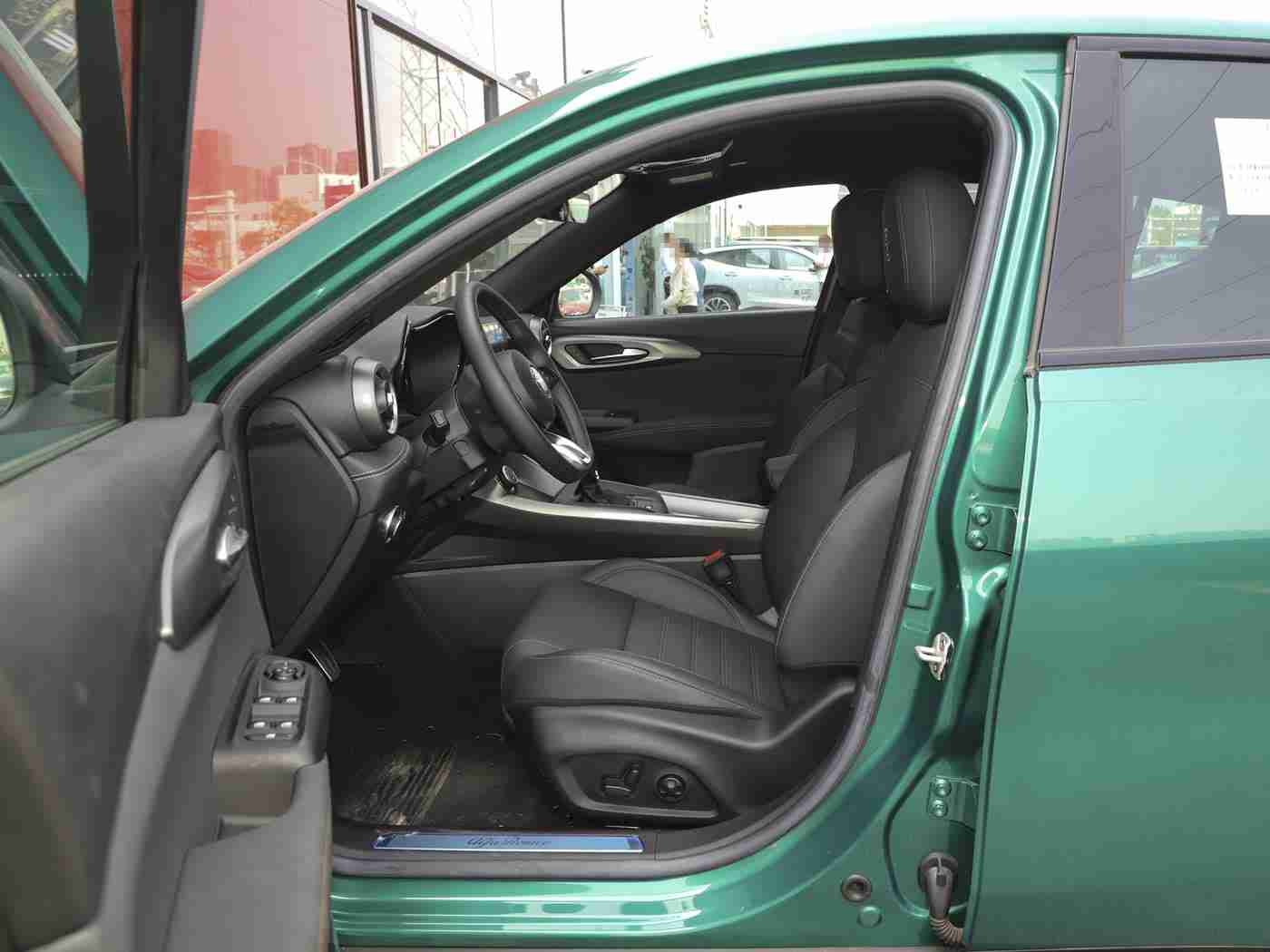 黄色软件app下载3.0.3oppo装妆2023漫画,汽车漫画盛宴，个性装妆，文化之旅，友谊同行-1