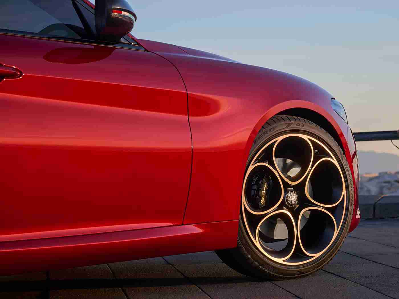 国产性色av,国产新锐崛起，时尚性能“性色”汽车引关注，市场前景广阔-2