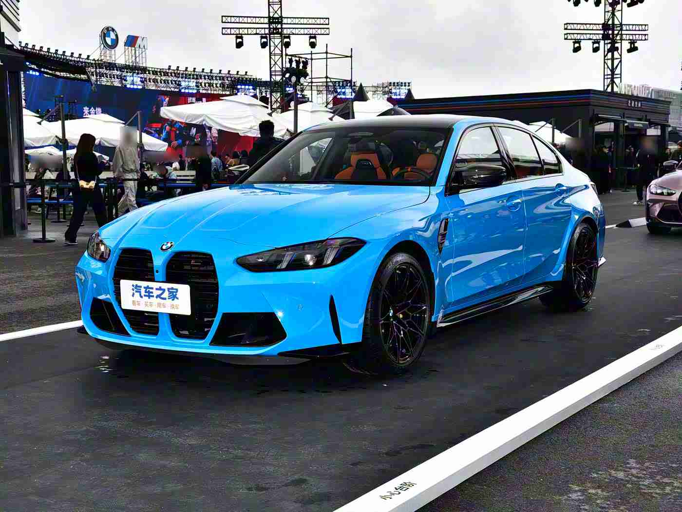 娇妻主动迎合3p,引领SUV新潮流：全新车型以优雅外观与卓越性能颠覆传统驾驶体验-2